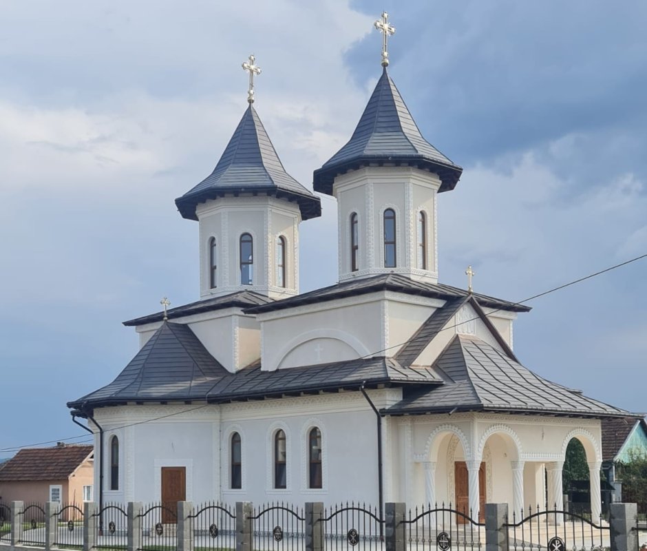Dumnezeiască Liturghie în noua biserică a Parohiei Holod 306512
