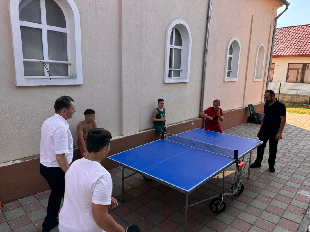 Concurs de tenis de masă la o parohie din Timiș 306599