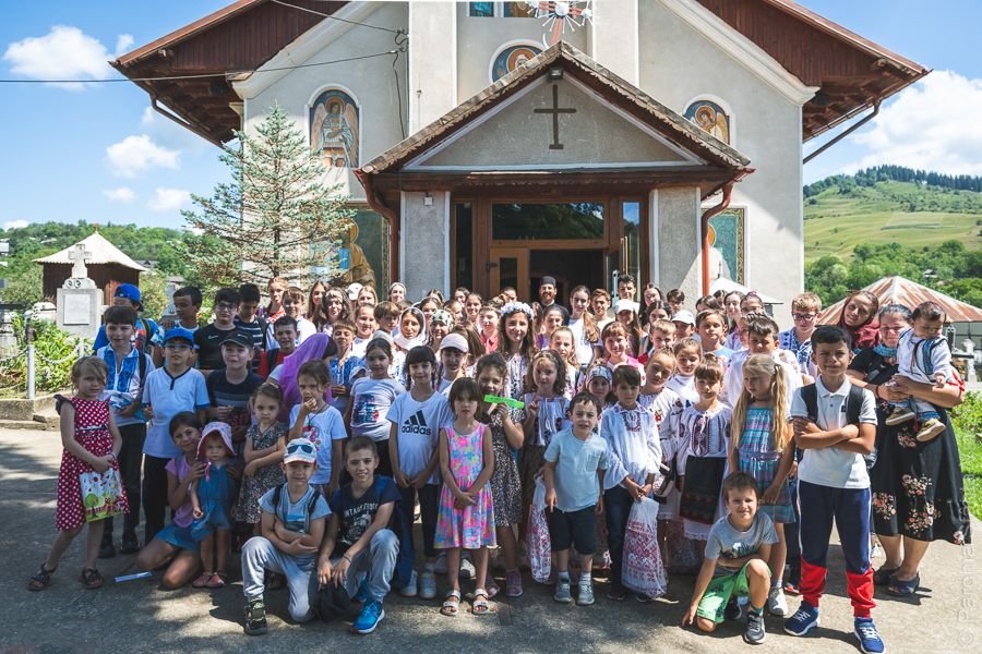 Creativitate, bucurie și educație religioasă la Școala de vară de la Slon 306613