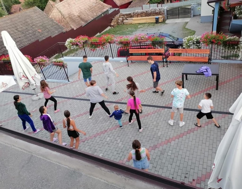 Tabără pentru copiii din centrele sociale ale Asociației Filantropia Ortodoxă Alba Iulia 306702