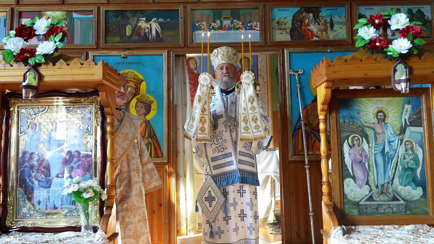 Binecuvântare arhierească într-o comunitate din județul Sibiu 306799