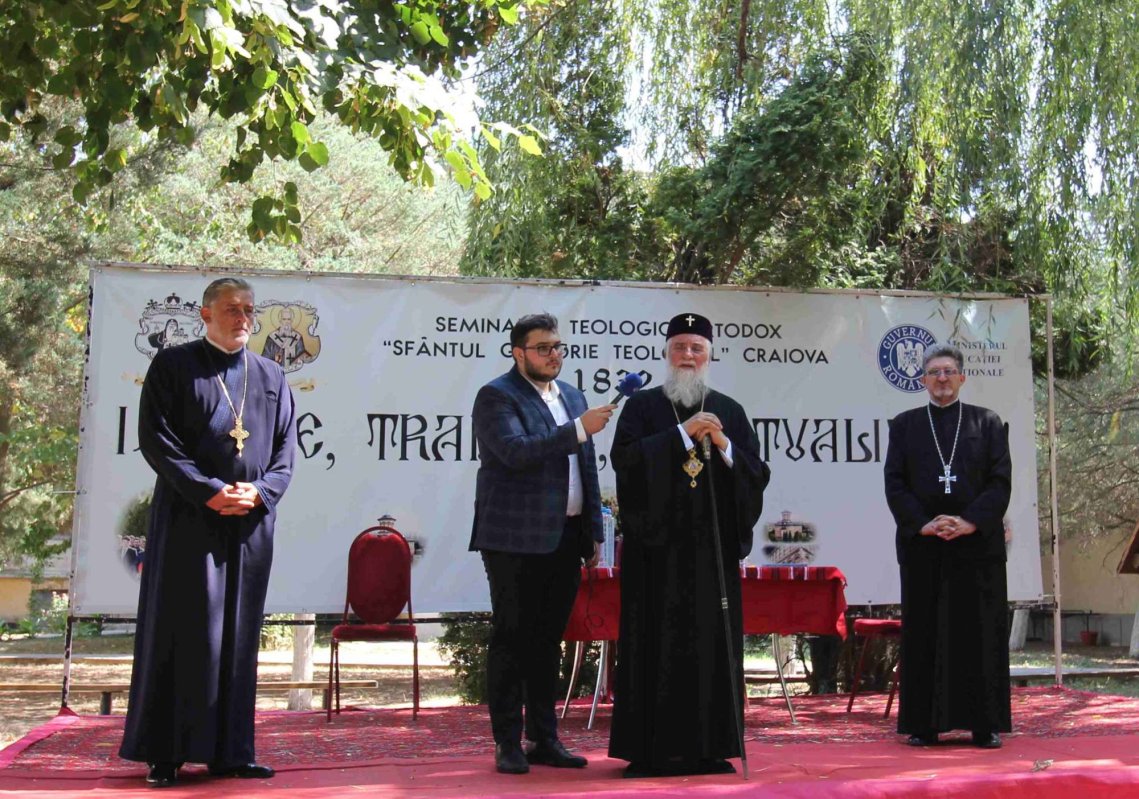 Cursuri pentru obținerea gradelor preoțești în Mitropolia Olteniei 306873