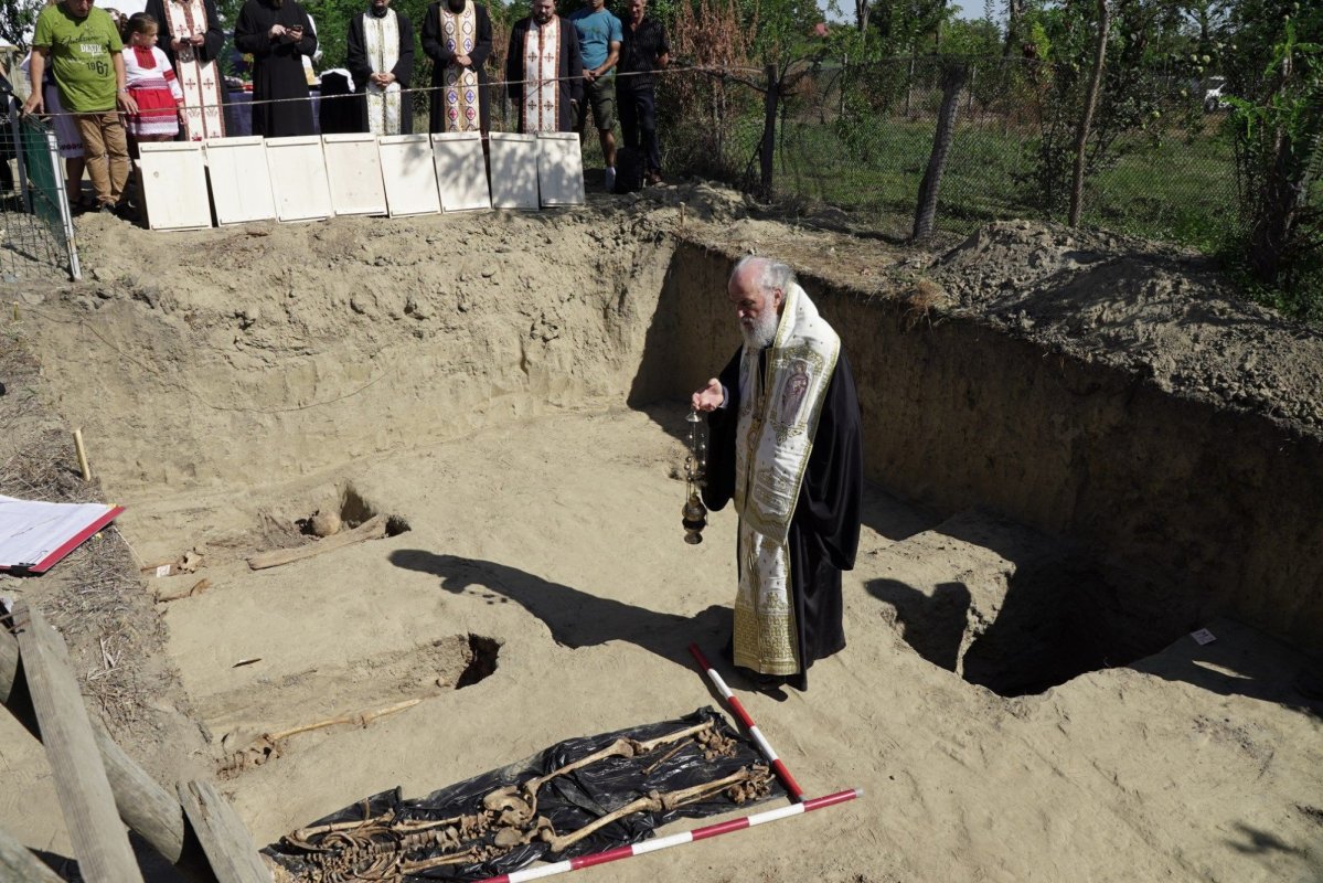 Luminoasele „candele” ale martirilor din Insula Mare a Brăilei 306826