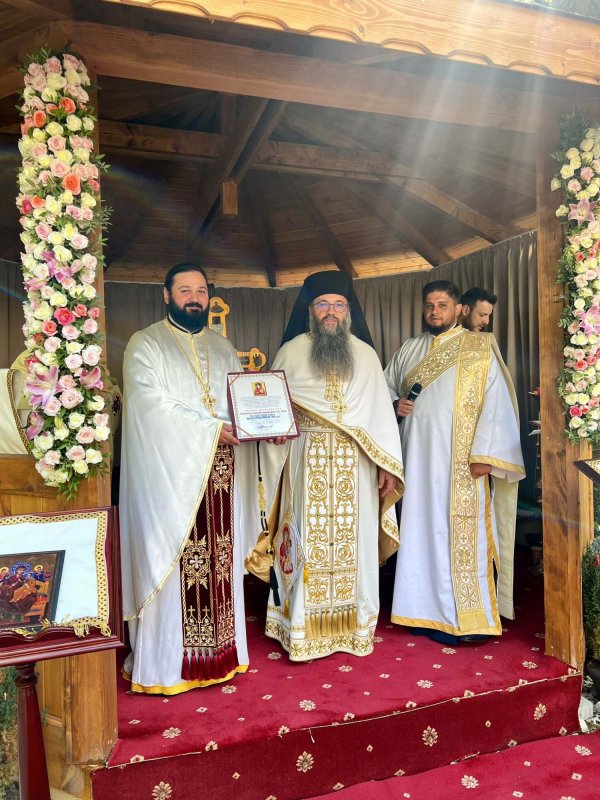 Moment de împlinire pentru obștea Schitului „Sfânta Ana”-Cota 1.400 306881