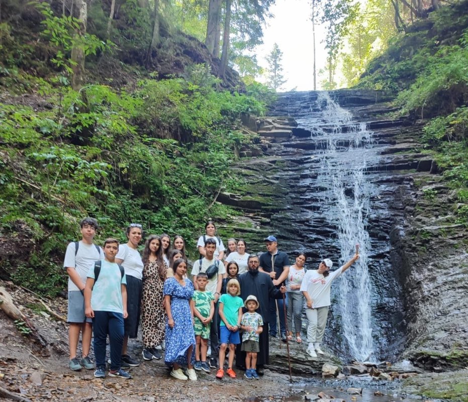 Tabără în Bucovina pentru 20 de copii brăileni 306872