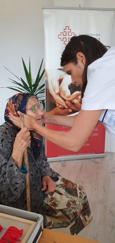 Consultații oftalmologice gratuite pentru vârstnici din Mehedinți 306932