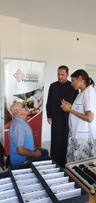 Consultații oftalmologice gratuite pentru vârstnici din Mehedinți 306934