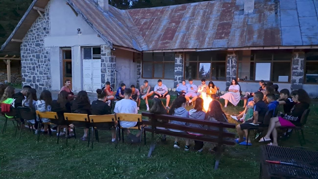 Activităţi cu tineri din Parohia Jabenița, Protopopiatul Reghin 307042