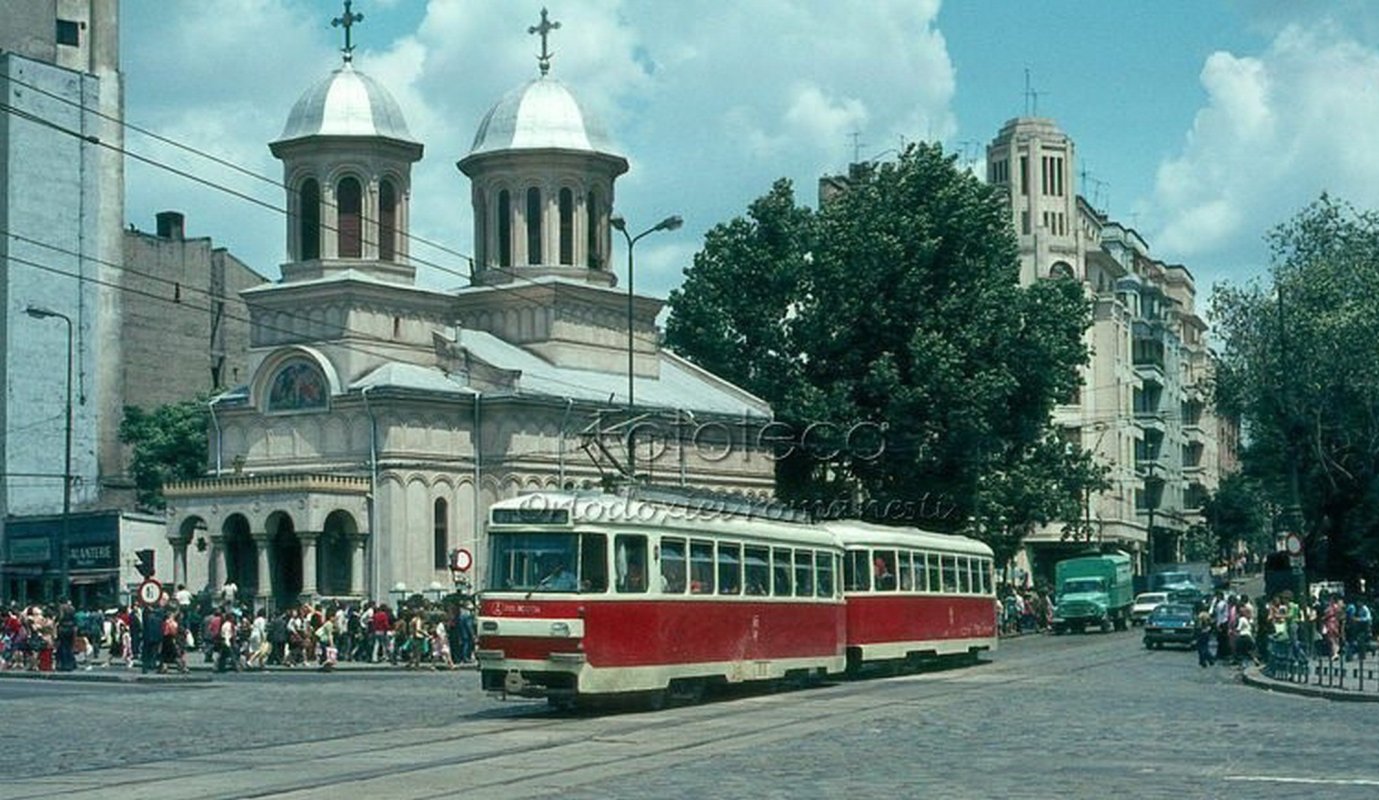 Biserica „Sfântul Ioan”-Piață, mutată 23 de metri din calea comuniștilor 306978