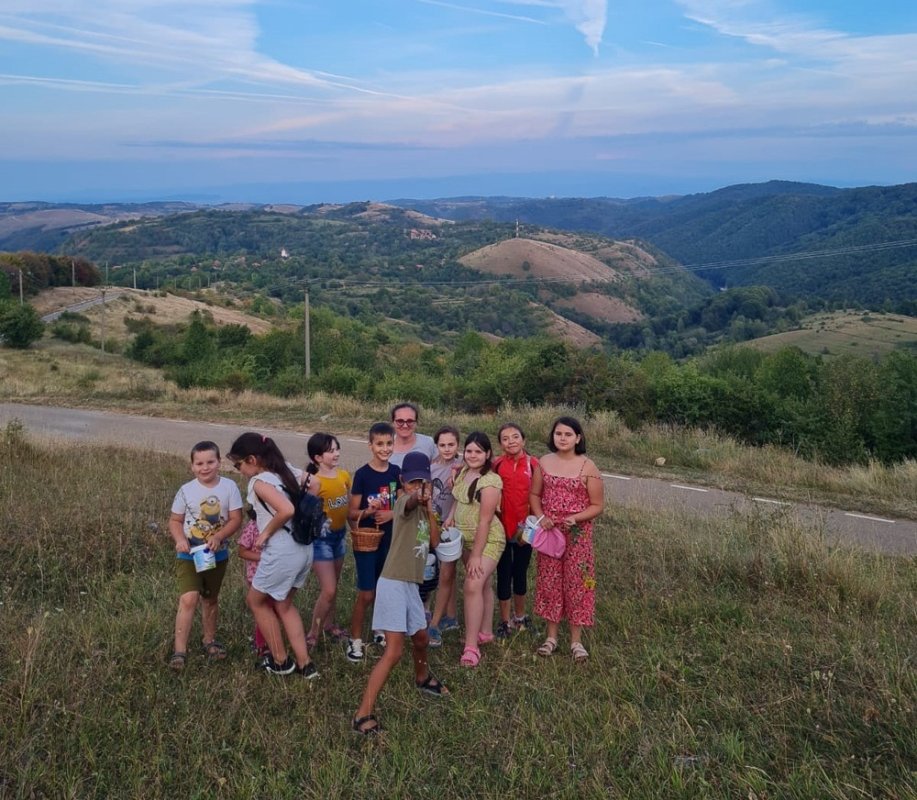 Școală de vară în Parohia Lelese din județul Hunedoara 307036