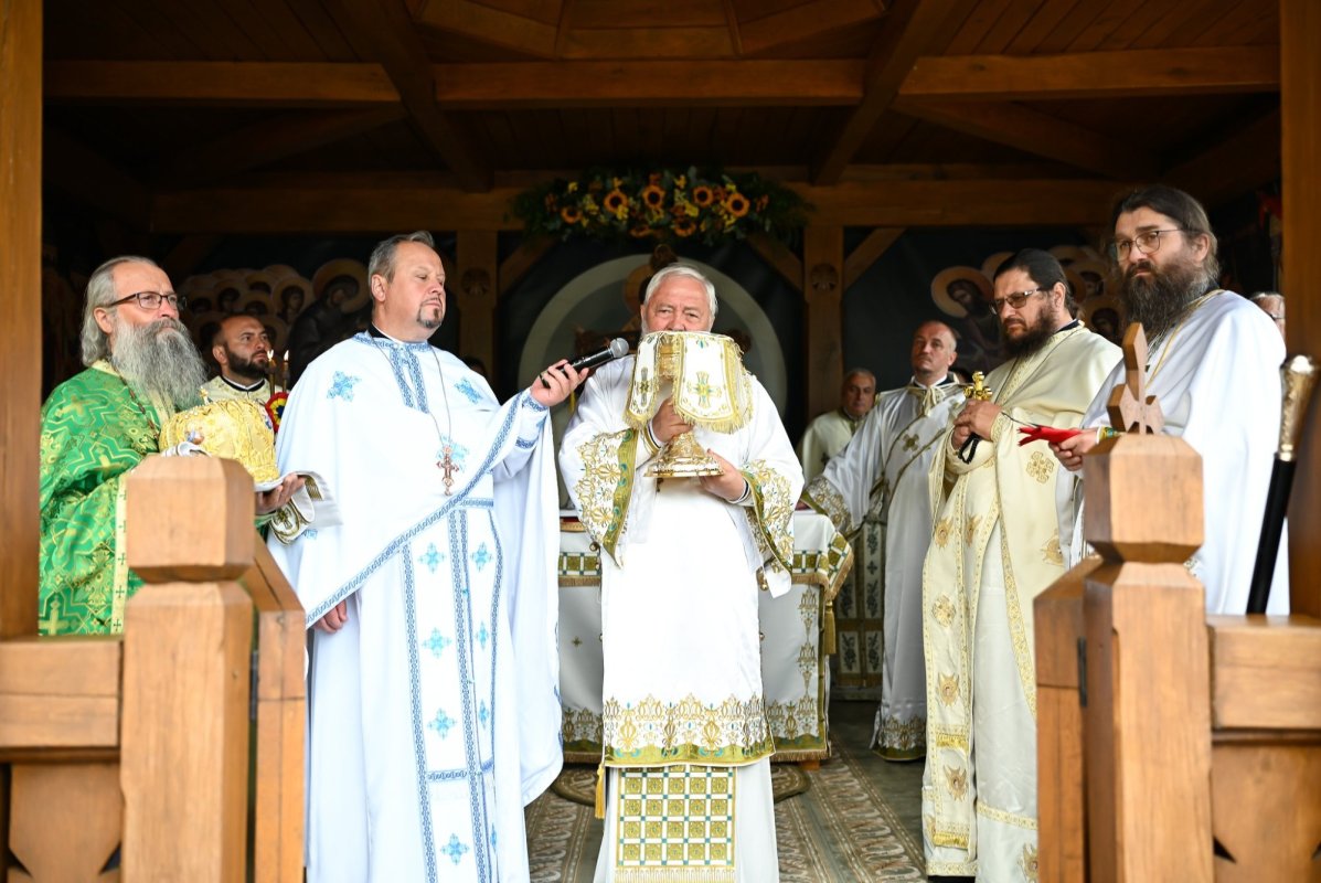 Mănăstirea Cormaia și-a sărbătorit ocrotitorul 307158