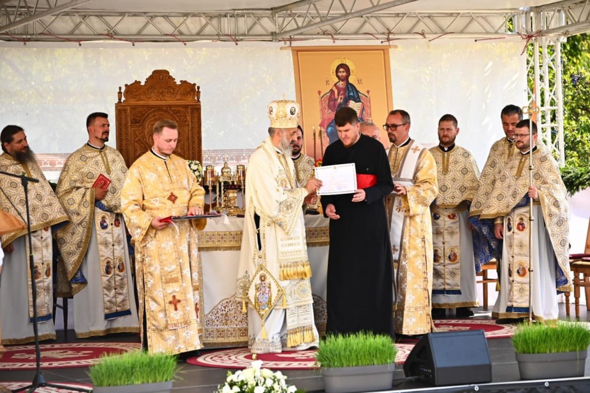 Resfințirea bisericii din Parohia Petrilaca, Protopopiatul Luduș 307374