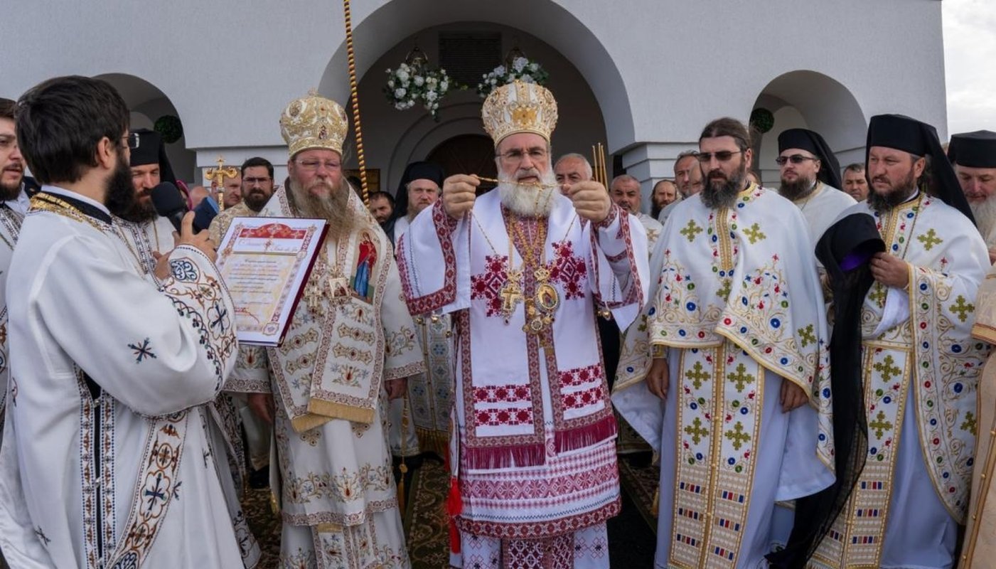Sfințirea bisericii Mănăstirii Calapodești 307383