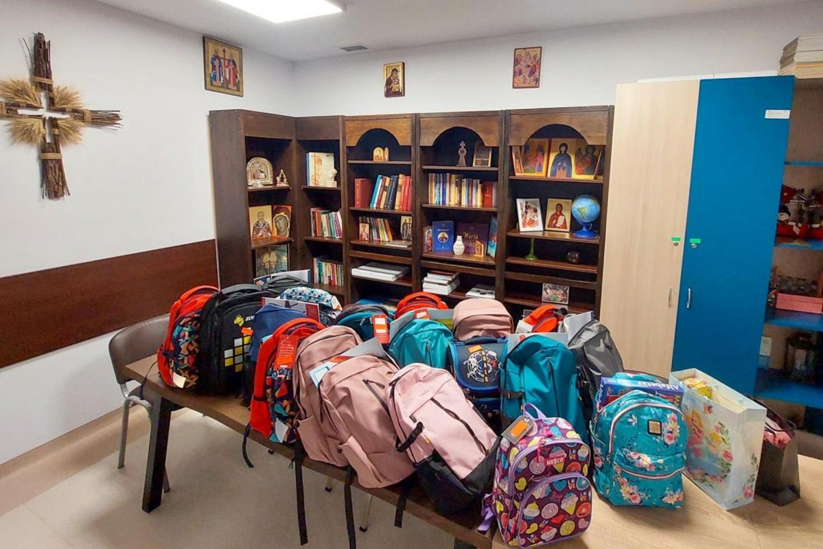 „Început de an școlar cu hăinuțe și ghiozdan” 307502