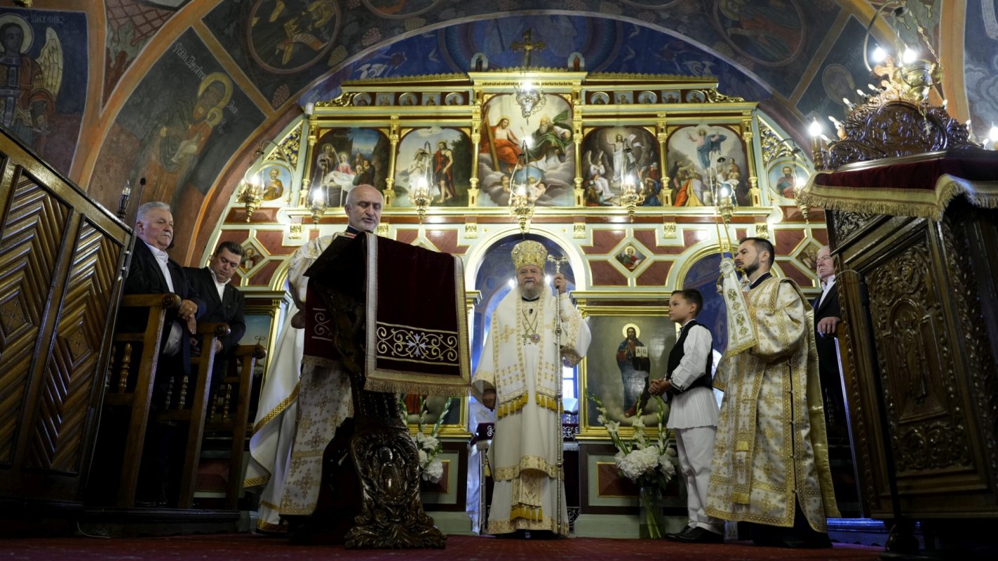 Pictura exterioară a bisericii din Tilișca, Sibiu, a fost sfințită 307499