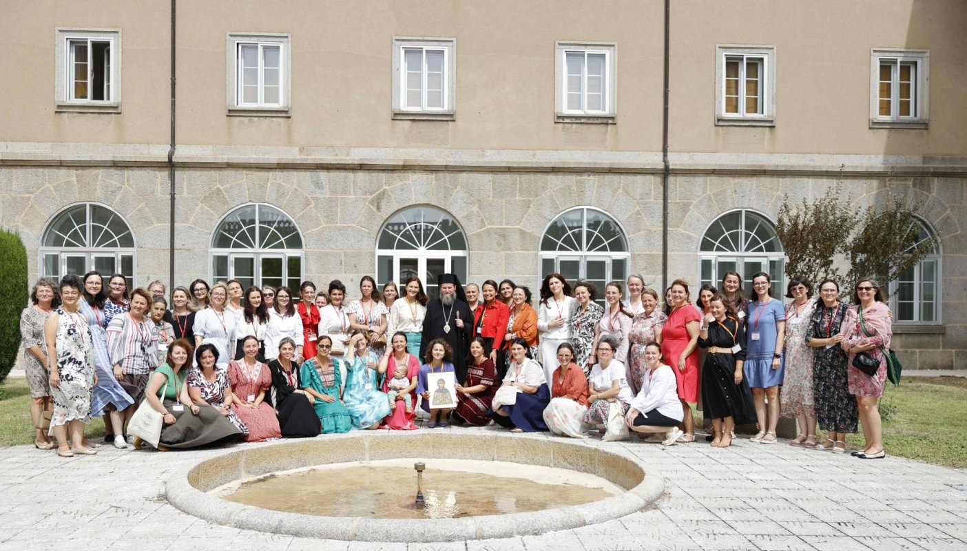 A treia întâlnire internațională a Grupului de preotese „Sfânta Nona” 307620