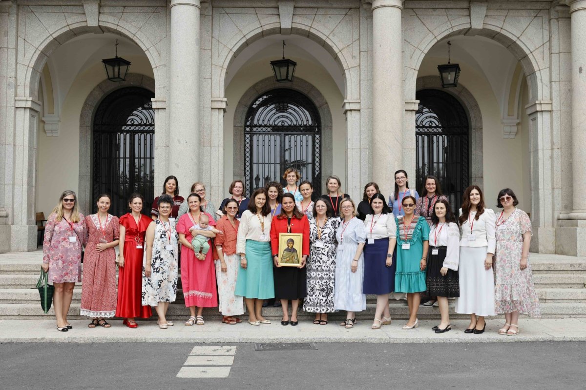 A treia întâlnire internațională a Grupului de preotese „Sfânta Nona” 307622