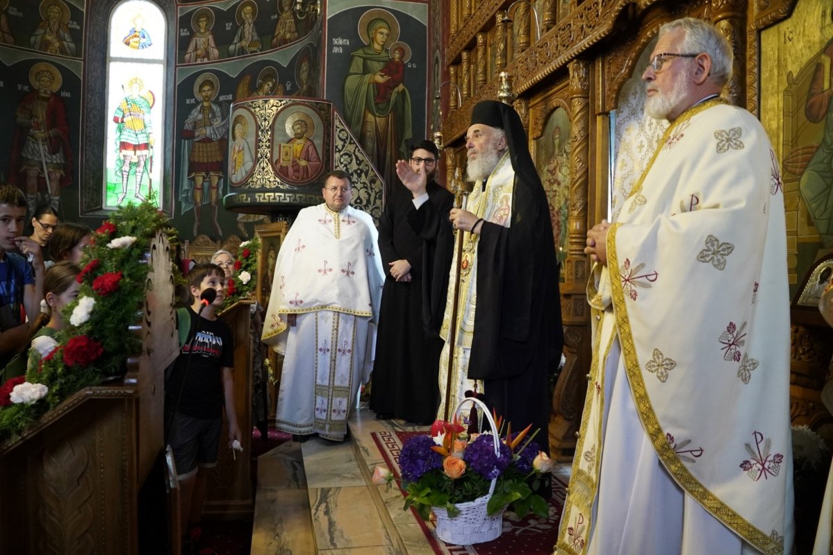 Slujbă de pomenire pentru Arhiepiscopul Antim Nica la Catedrala Arhiepiscopală din Galați 307650