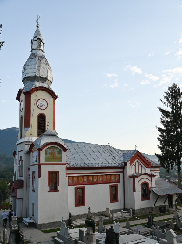 Slujiri arhiereşti în Episcopia Devei şi Hunedoarei 307571