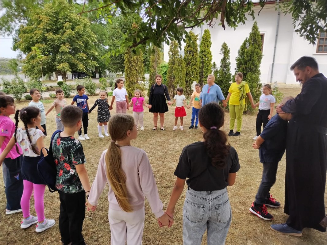 Grijă pentru educația copiilor în Arhiepiscopia Dunării de Jos 307702