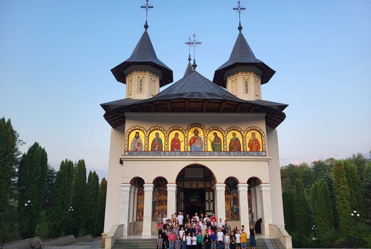 Grijă pentru educația copiilor în Arhiepiscopia Dunării de Jos 307706