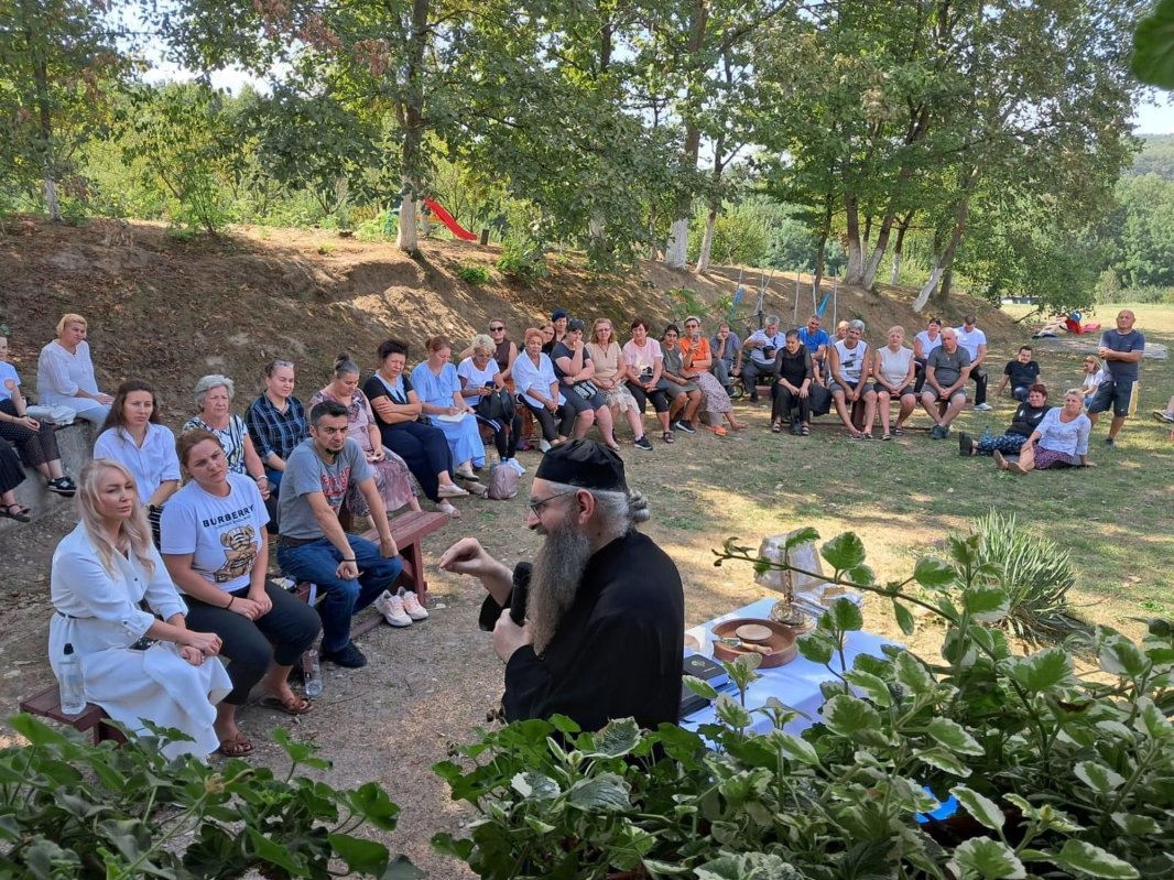 Tabăra ortodoxă a bucuriei pentru adulți 307823