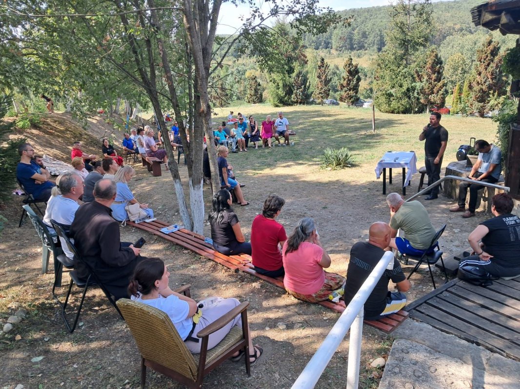 Tabăra ortodoxă a bucuriei pentru adulți 307828