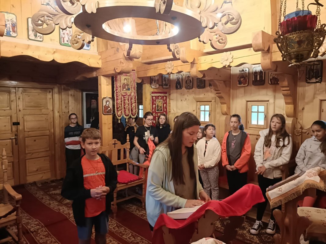 Tabere pentru copii și tineri la centrul socio‑cultural de la Tărlungeni, Braşov 307804