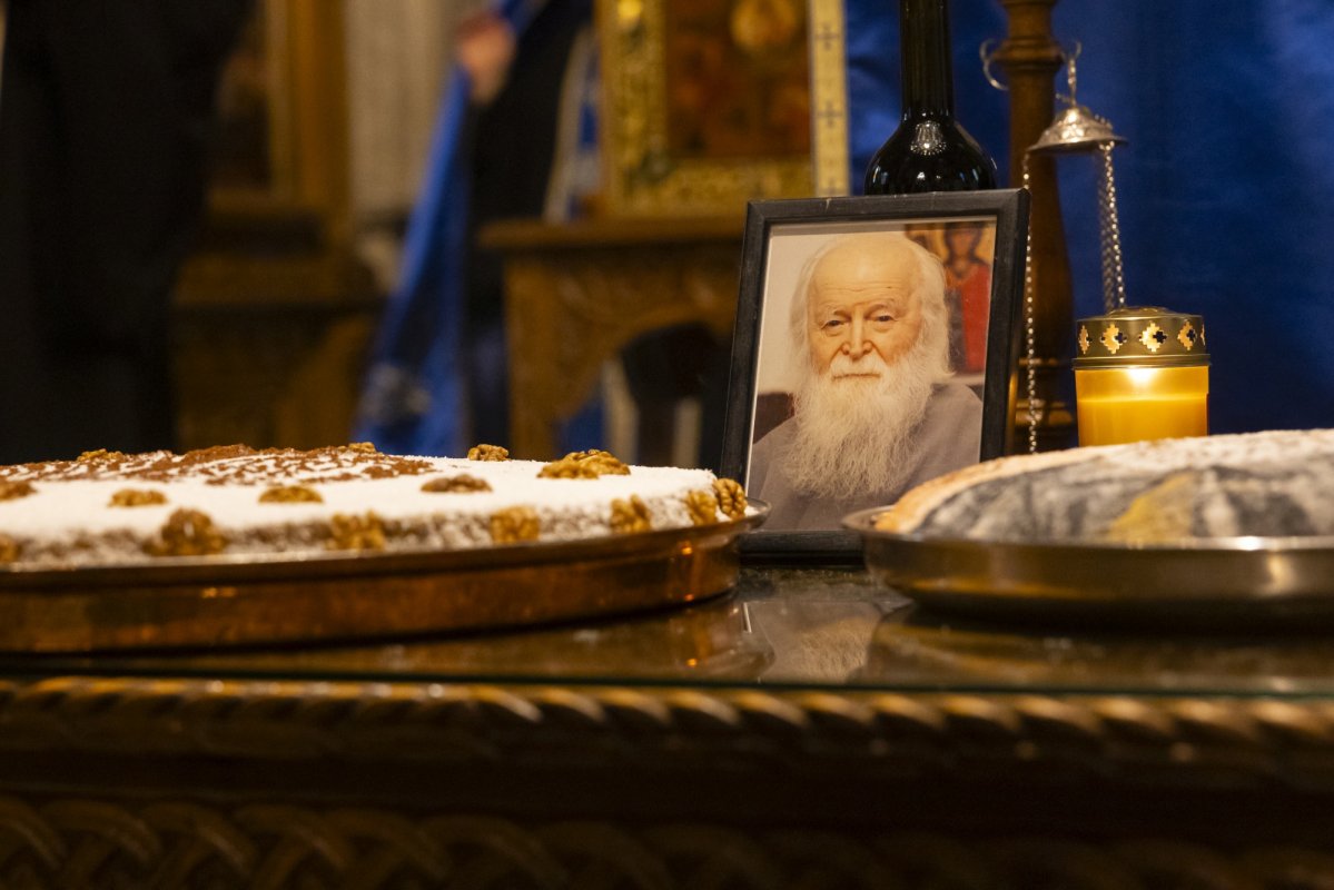 Părintele Sofian Boghiu a fost pomenit la Mănăstirea Antim 307936