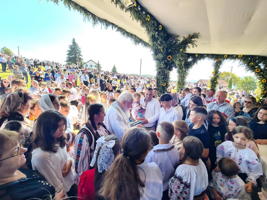 Hramul Mănăstirii „Nașterea Maicii Domnului” de la Piatra Fântânele 308034