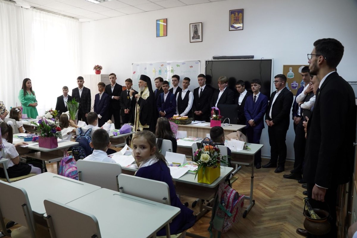 Început de an școlar la Seminarul Teologic din Galați  308153