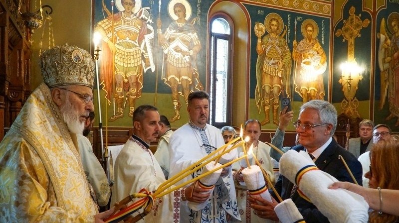 Paraclisul Arhiepiscopal din Curtea de Argeș a fost resfințit 308253