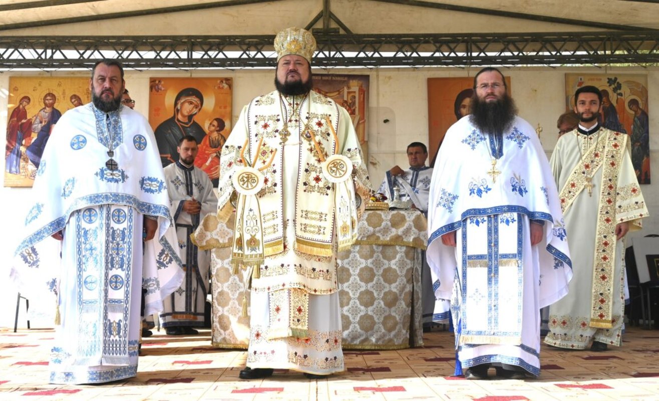 Sărbătoare la Schitul sălăjean Marca 308130