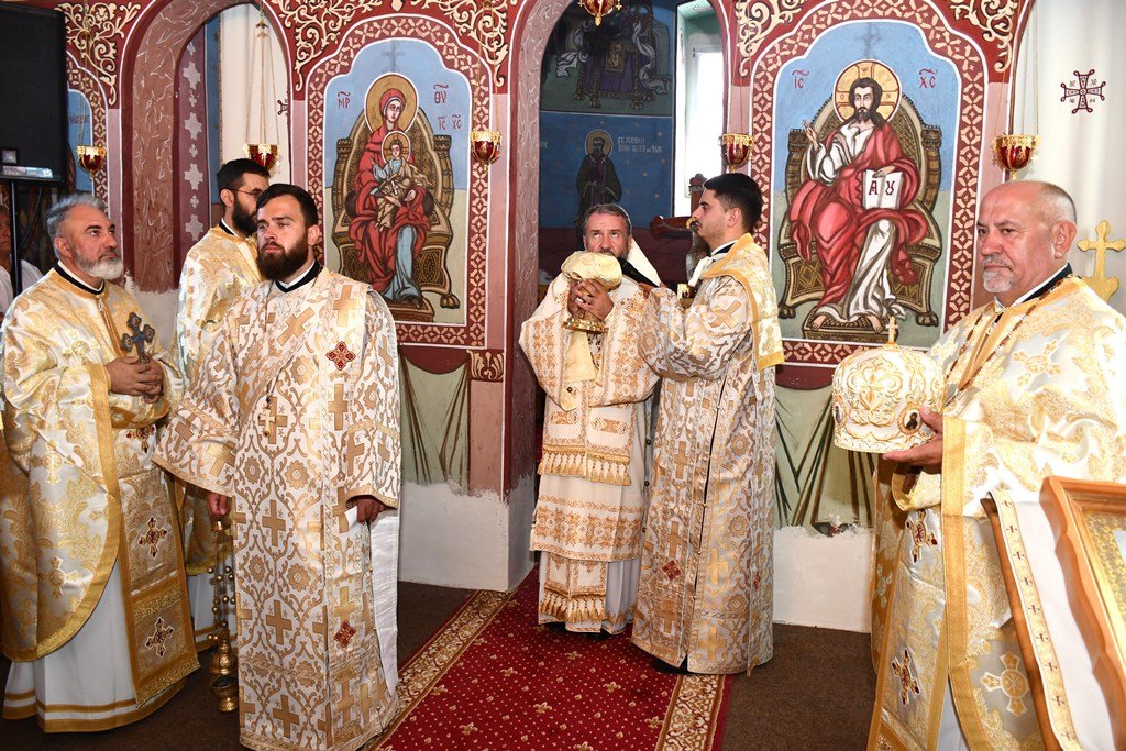 Slujire arhierească la 250 de ani de la construirea bisericii din Bogodinţ 308149