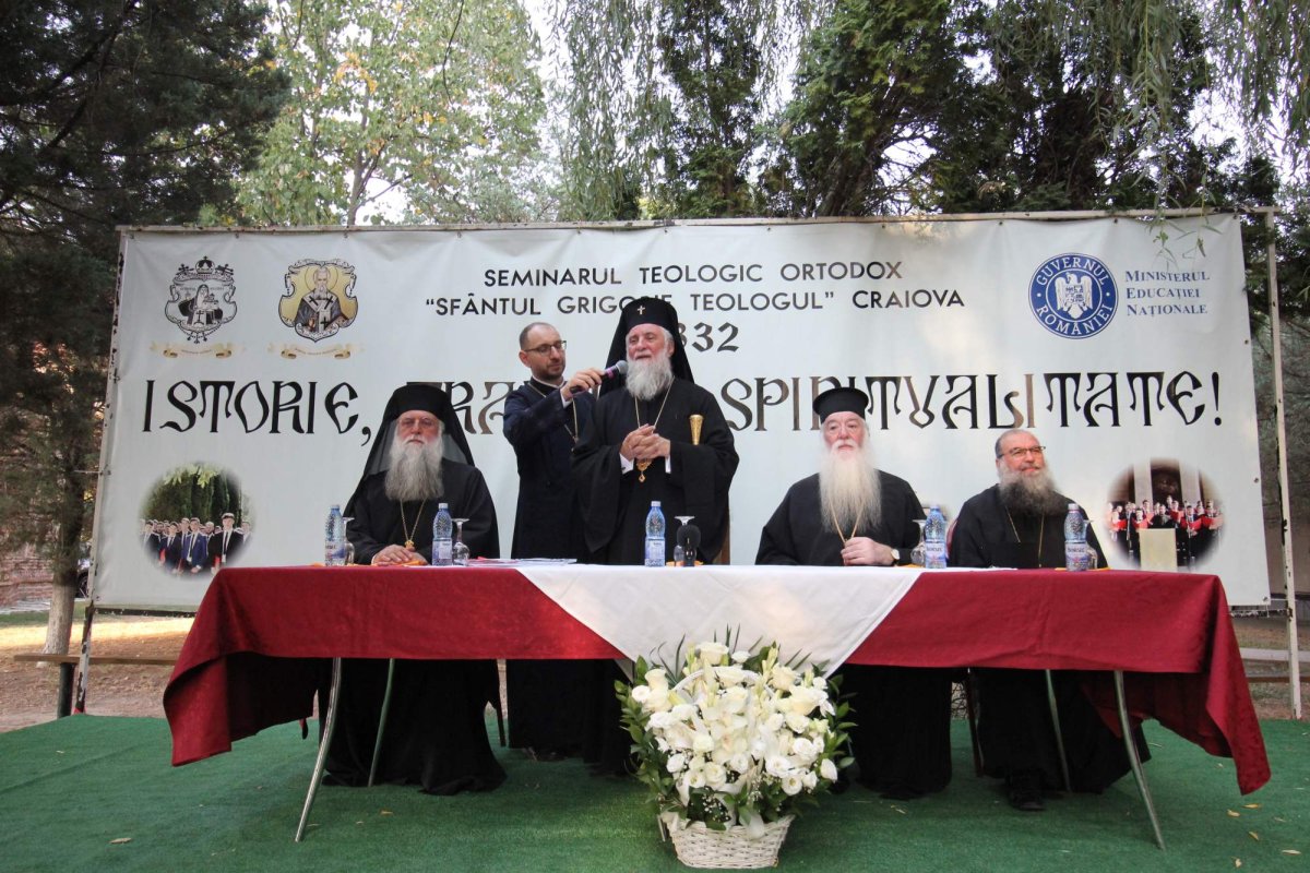 Final de cursuri clericale în Mitropolia Olteniei 308240