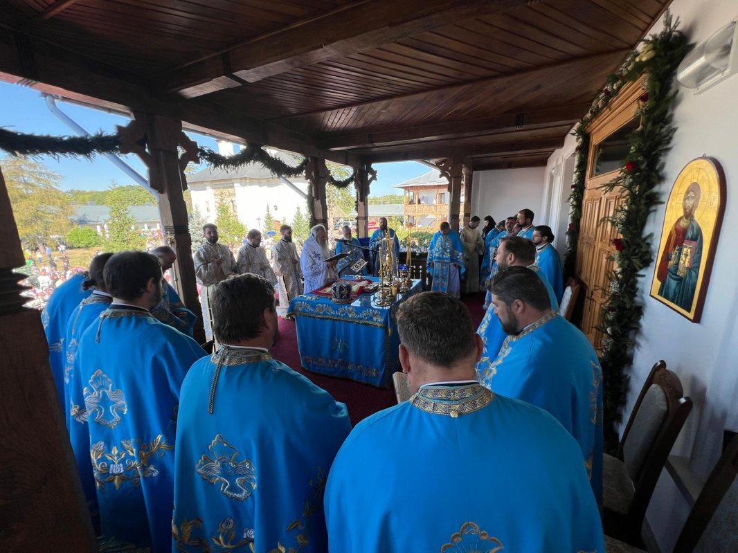 Mitropolitul Moldovei și Bucovinei, la Mănăstirea Vorona 308196