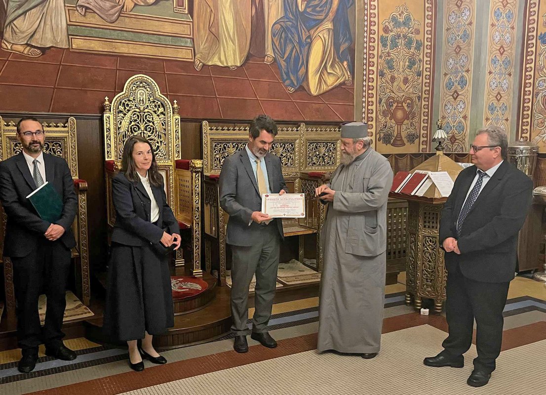 „Crucea Şaguniană” acordată conf. univ. dr. Adrian Nicolae Lemeni 308375