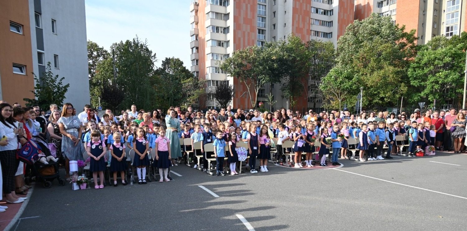 Început de an școlar la Liceul Ortodox „Episcop Roman Ciorogariu” Oradea 308328
