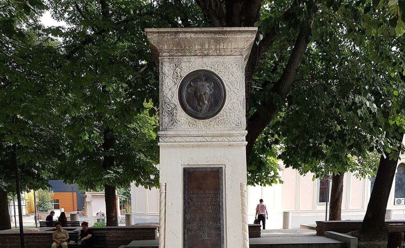 Tur ciclist ghidat pe „drumul Bornei de hotar” 308304