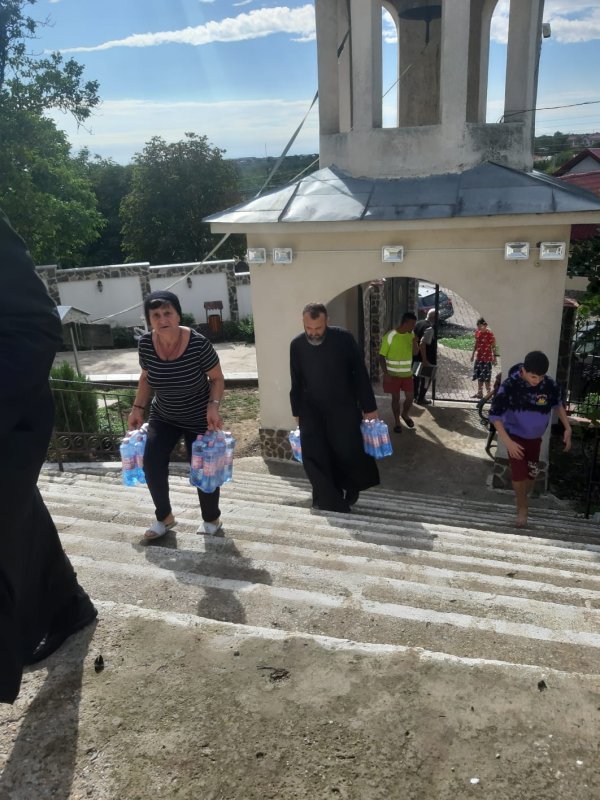 Apel la solidaritate cu persoanele afectate grav de inundații 308545