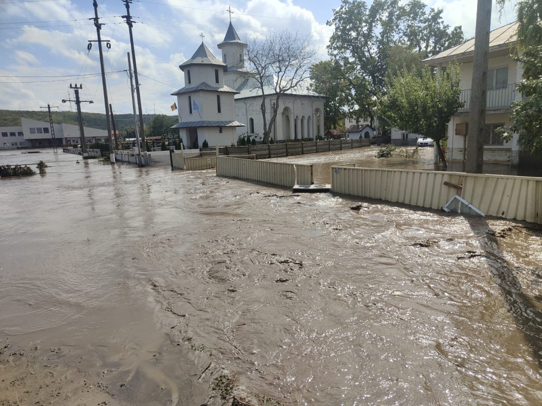 Apel la solidaritate cu persoanele afectate grav de inundații 308604