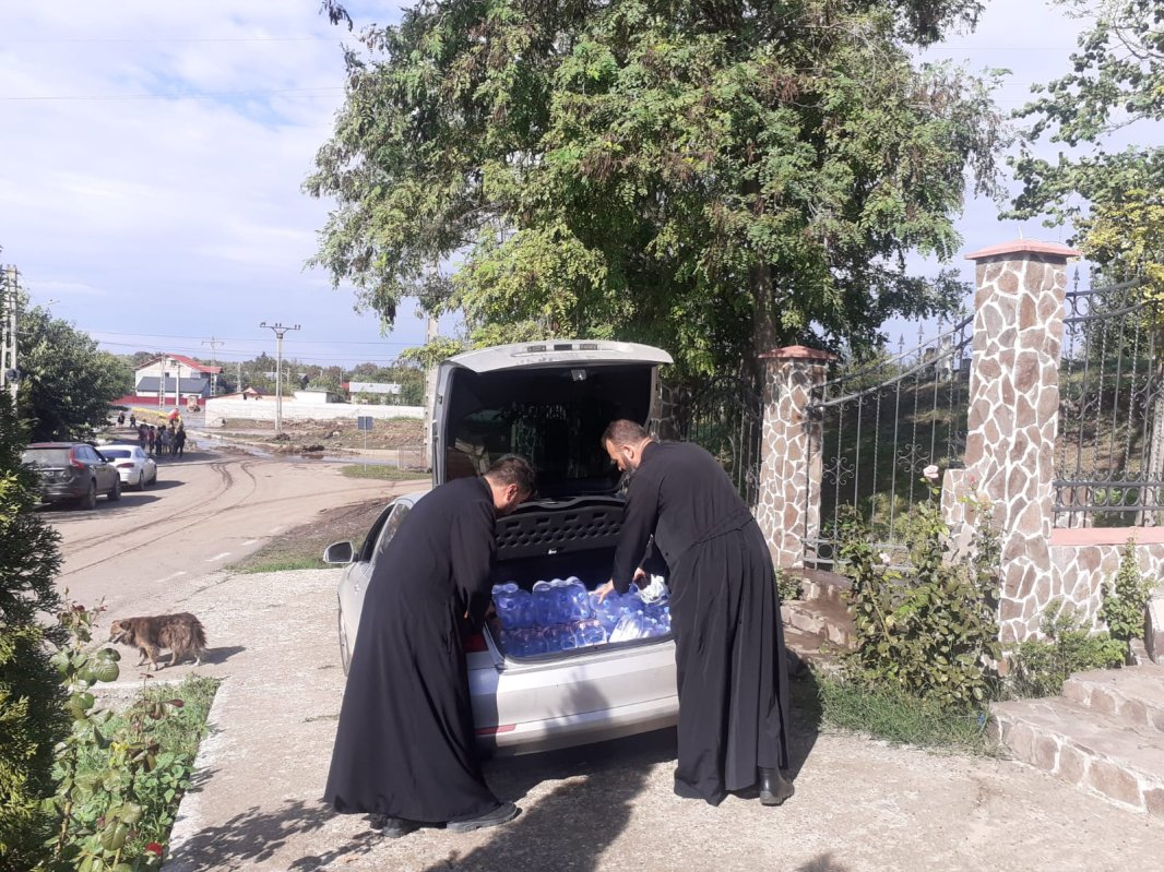 Apel la solidaritate cu persoanele afectate grav de inundații 308608