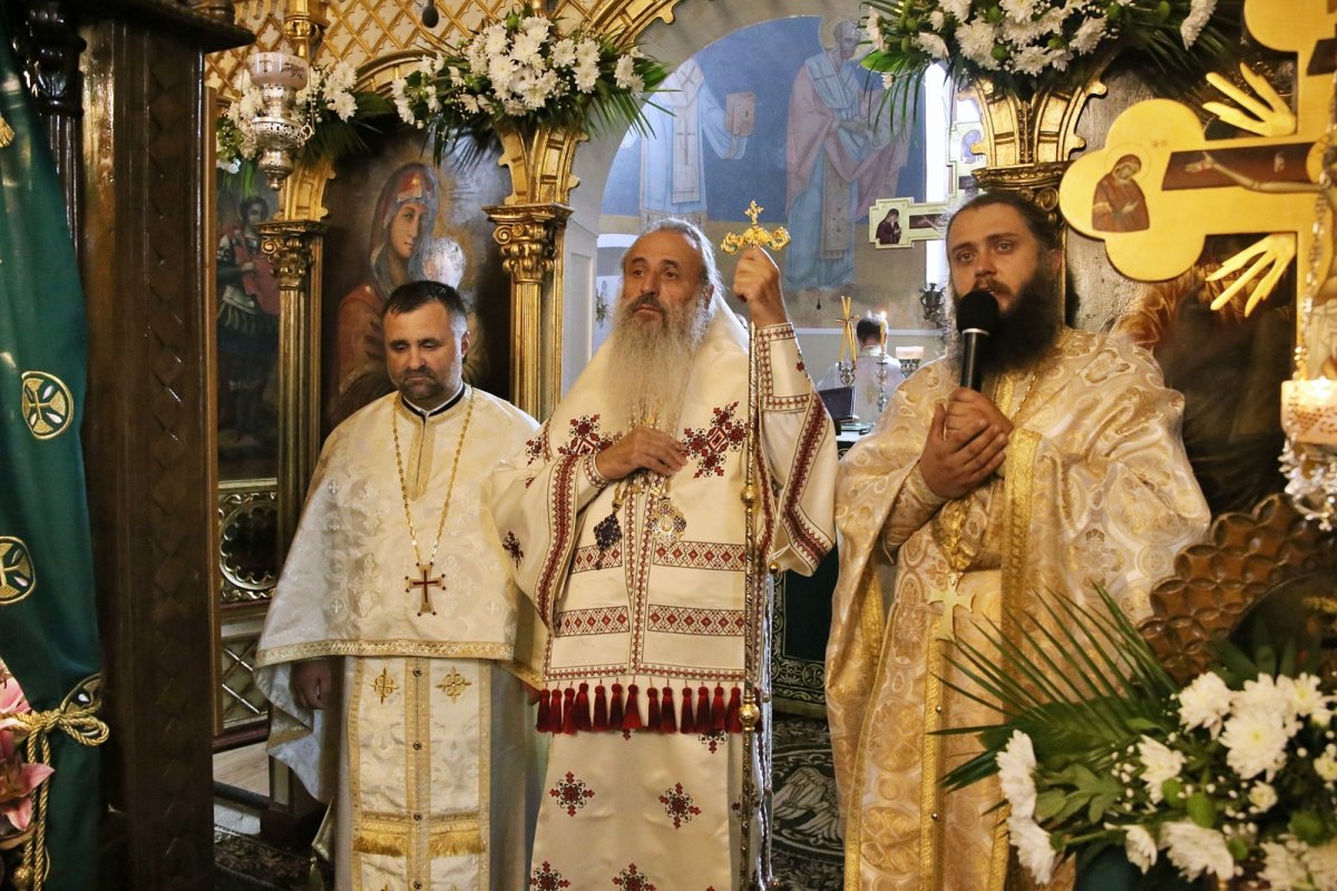 „Văzând starea de jertfă, omul Crucii devine omul Învierii” 308580