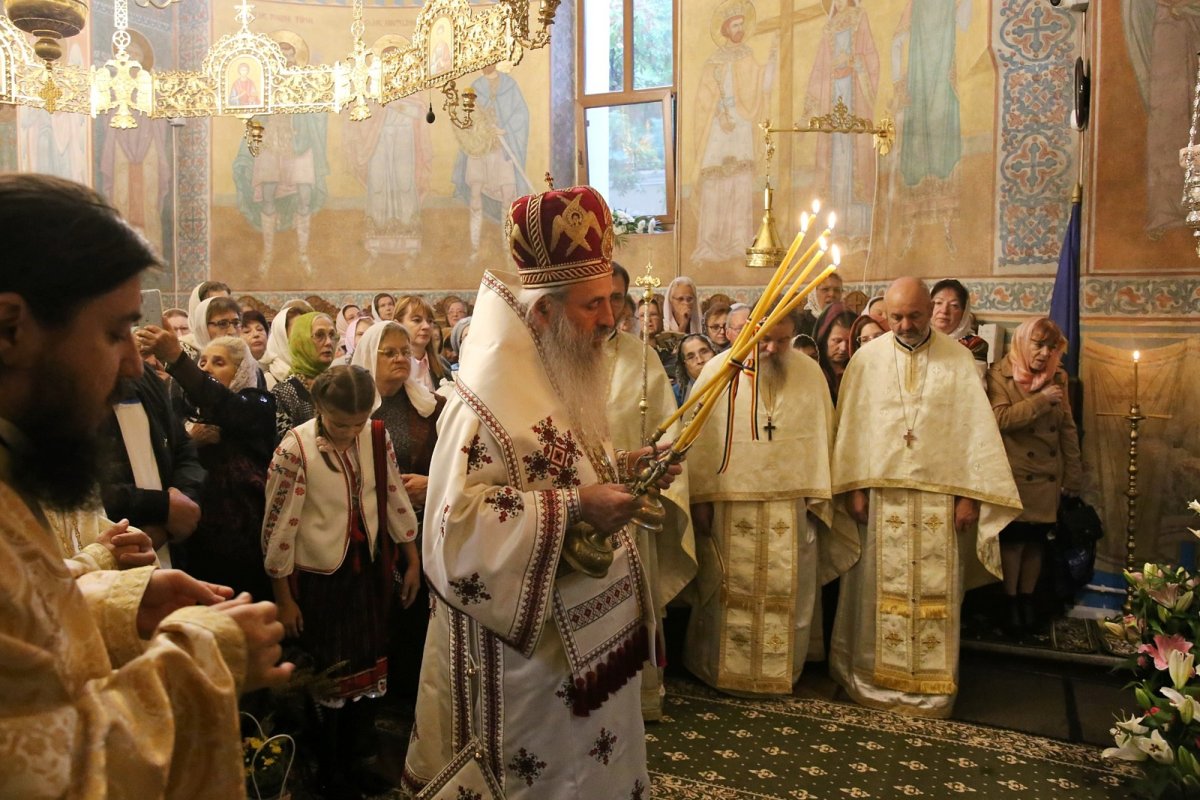 „Văzând starea de jertfă, omul Crucii devine omul Învierii” 308582