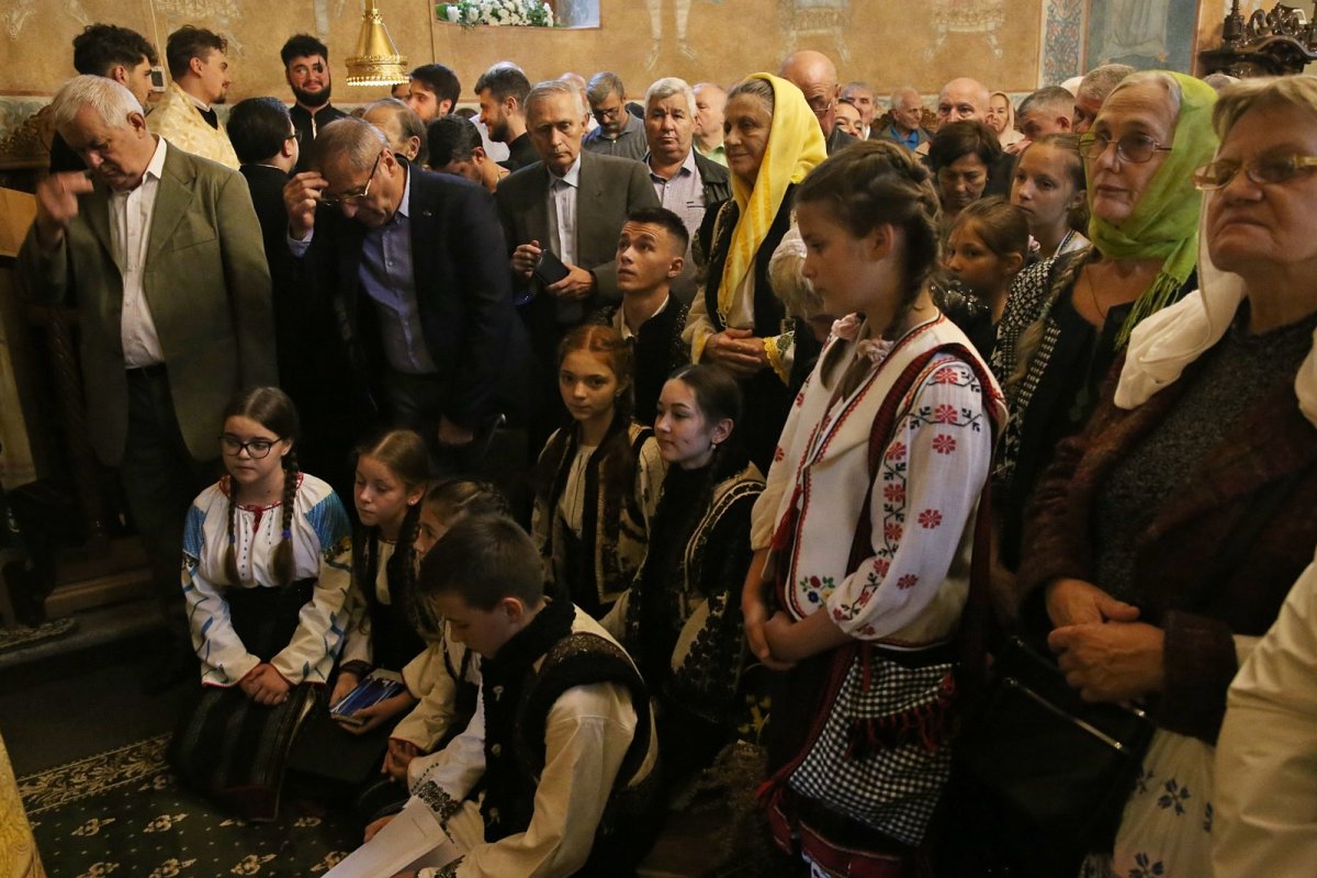 „Văzând starea de jertfă, omul Crucii devine omul Învierii” 308586