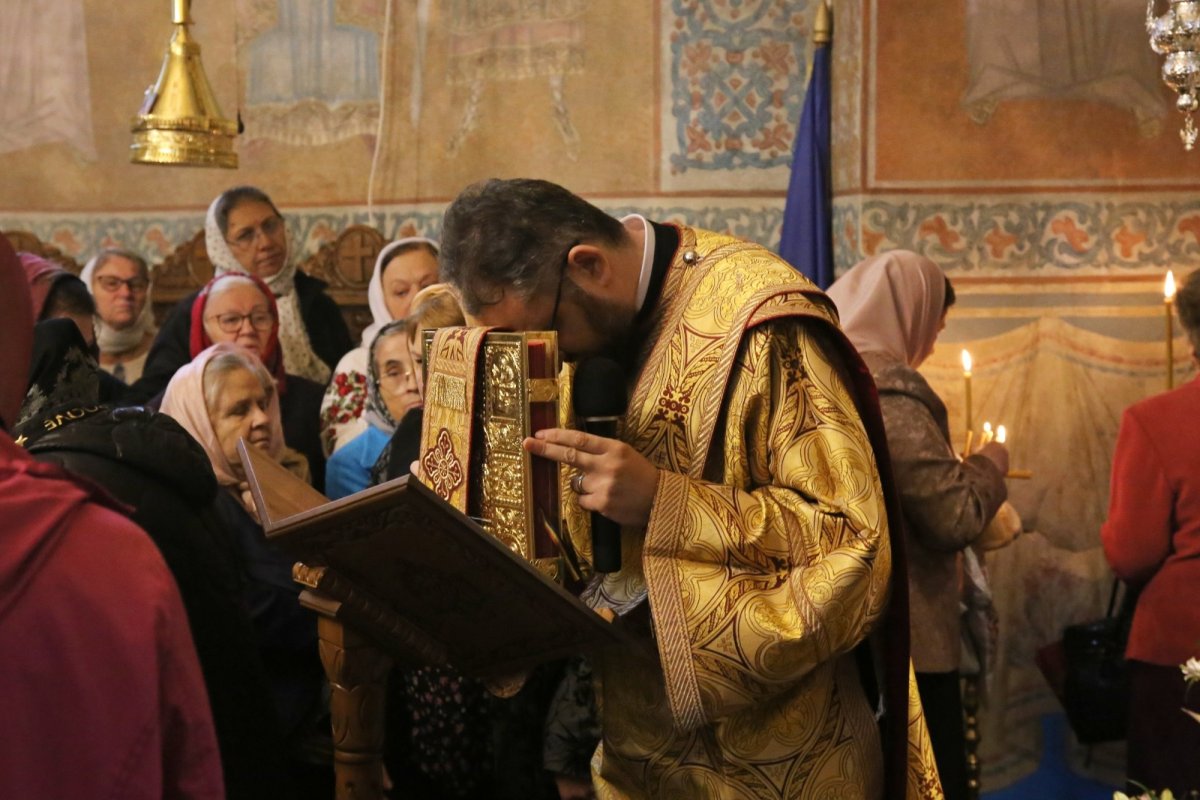 „Văzând starea de jertfă, omul Crucii devine omul Învierii” 308590