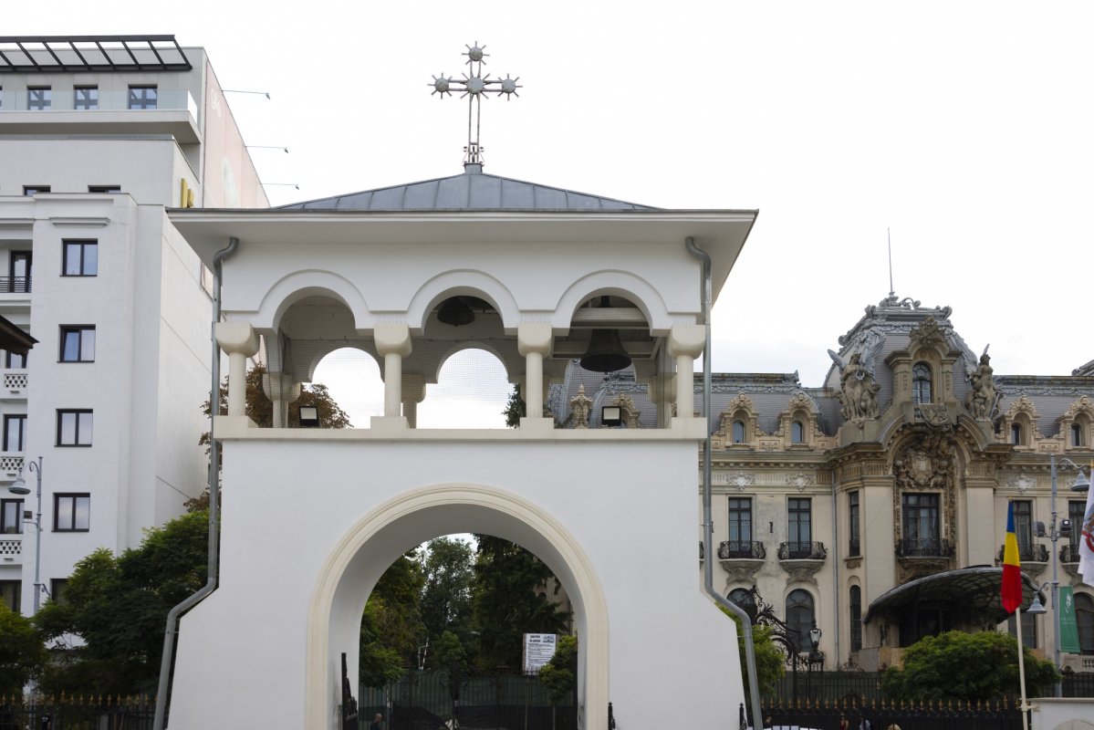 Zile de sărbătoare la Parohia „Sfântul Vasile cel Mare”-Victoria din București 308530