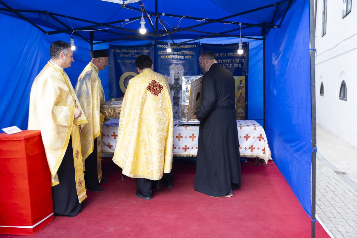 Zile de sărbătoare la Parohia „Sfântul Vasile cel Mare”-Victoria din București 308534