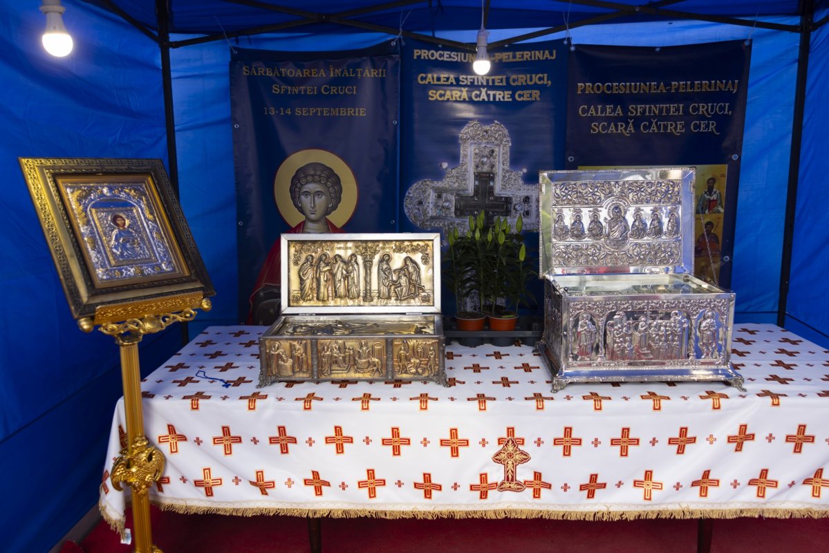 Zile de sărbătoare la Parohia „Sfântul Vasile cel Mare”-Victoria din București 308535