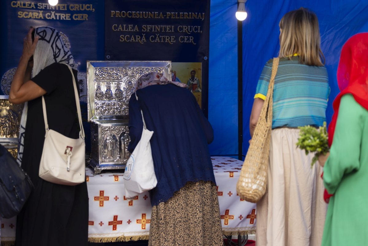 Zile de sărbătoare la Parohia „Sfântul Vasile cel Mare”-Victoria din București 308538